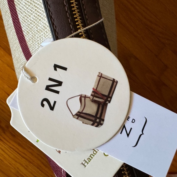 Burberry vibes!  Yet fits a budget! - Picture 5 of 7